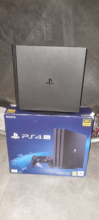PS4 pro, ssd 250гб, 2 геймпада, оригінальна підставка, стабільно обслуговувалась, без пошкоджень