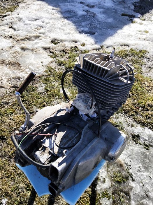 Запчастини  Иж планета 5