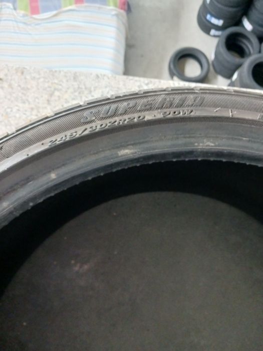 Vendo pneus semi-novos 245/30/20 Superia