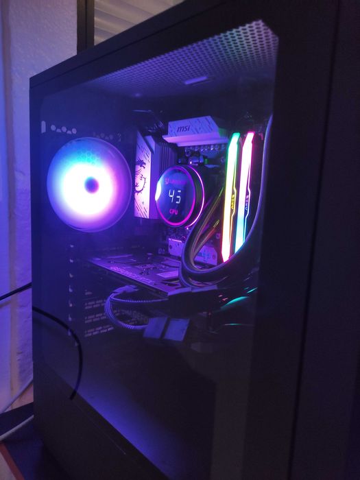 Pc gamer 4070 ti super Ryzen 7 7700x 32gb RAM
