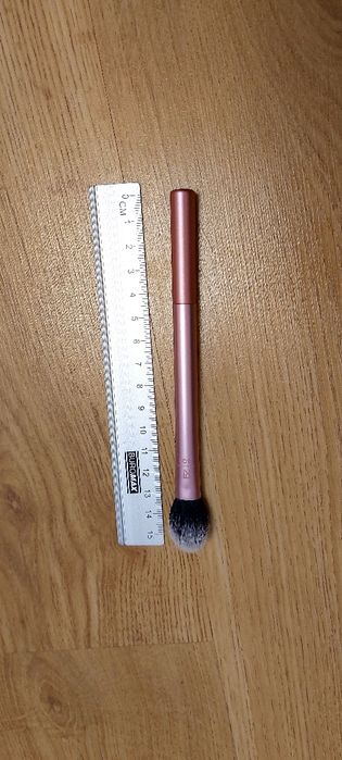 Кисть для макияжа RT