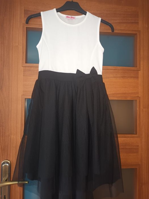 Sukienka elegancka 146cm