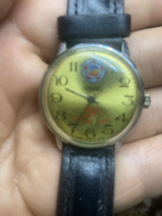 Продам часы ракета б/у