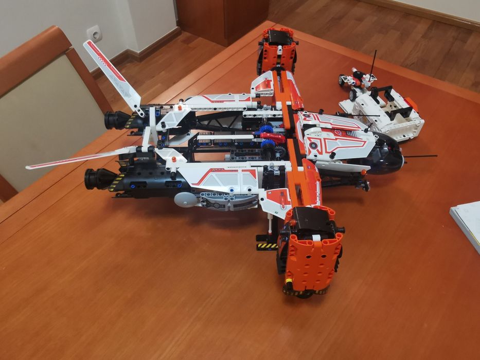 Lego 42181 Technic VTOL Heavy cargo ship