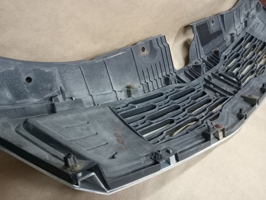 Автомобільна решітка радіатора Kia Ceed