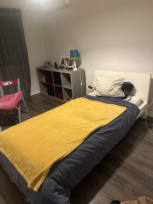 Cama branca ikea