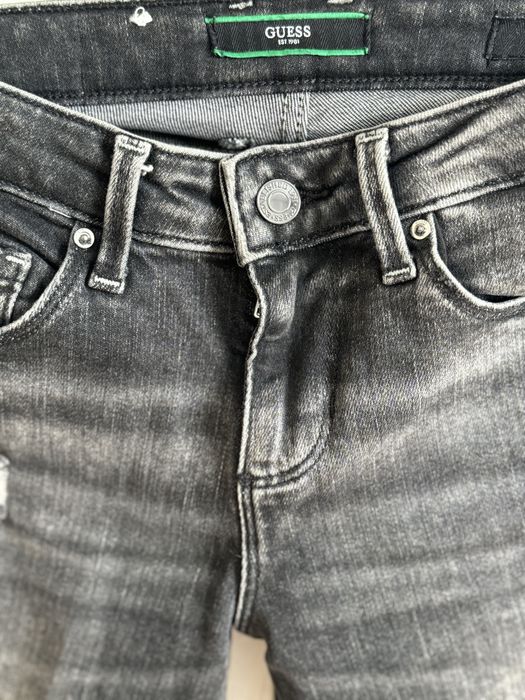 Джинси guess  xs 25р.