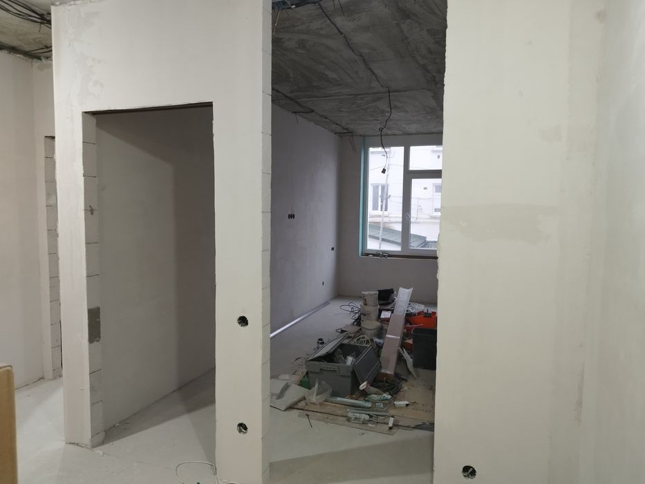 Продається 2 кімнатна квартира.Центр