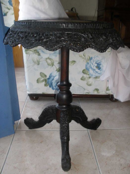 Mesa de apoio antiga