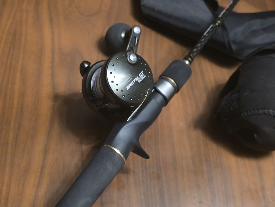 Conjunto Slow Jigging Premium COMPLETO: Barros Zero + Hart Brutal GT 50 SLL + Acessórios (Estado: Novo)