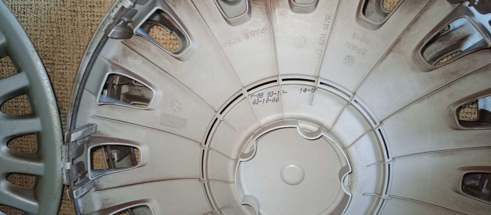 Продам колпаки R-15"volkswagen