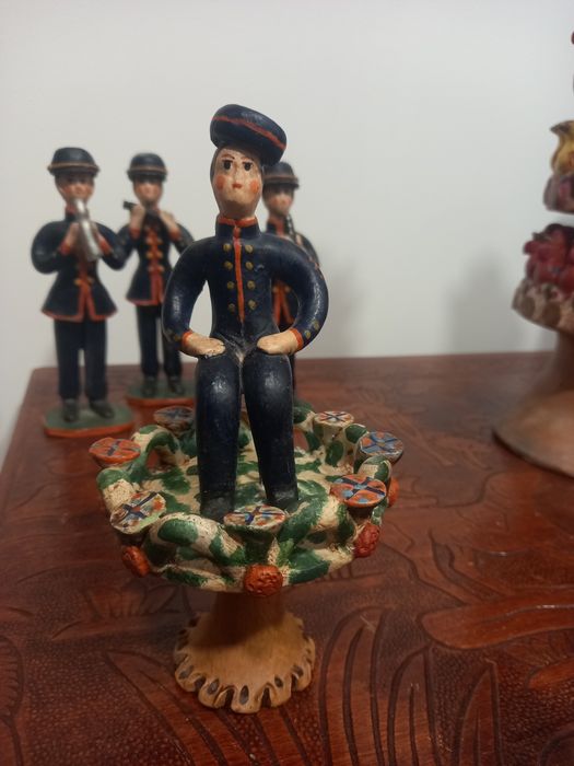 Bonecos de Estremoz 
Não assinado