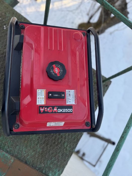 Генератор  VEGA GK2500 чехія AVR