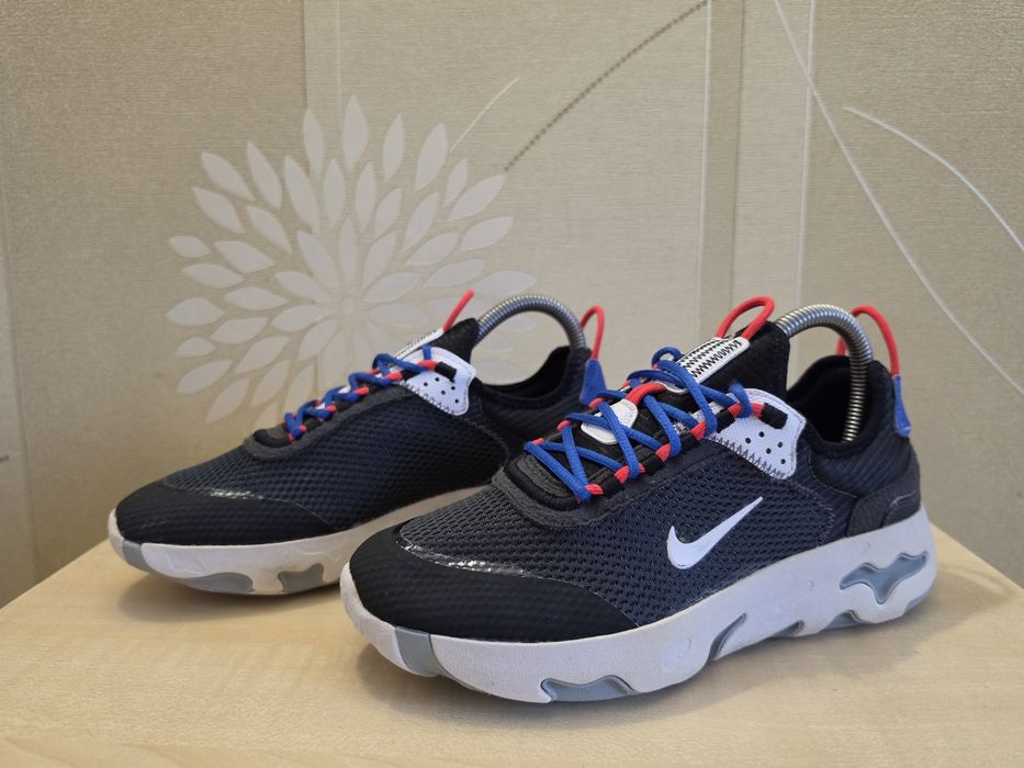 Кросівки Nike React Live оригінал розмір 38