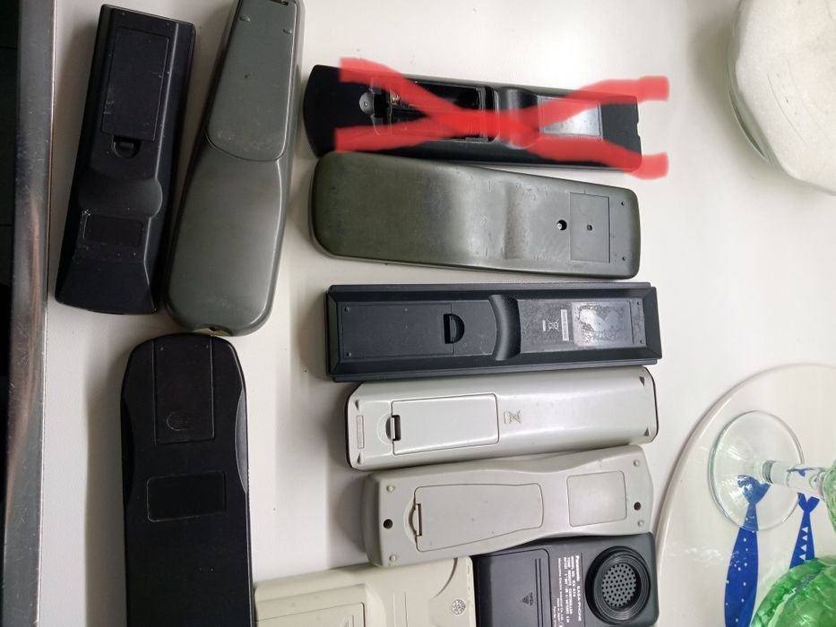 Пульты управления ТВ CD и другие цена за все