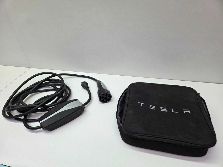 Tesla Mobile Charger оригінальне зарядне Європа Type-2  1121254-00-E