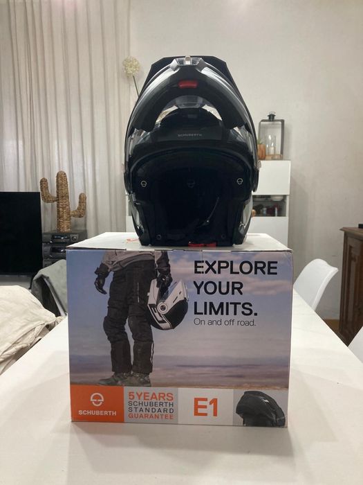 Capacete Schuberth E1 Rival NOVO - Tamanho 54-55