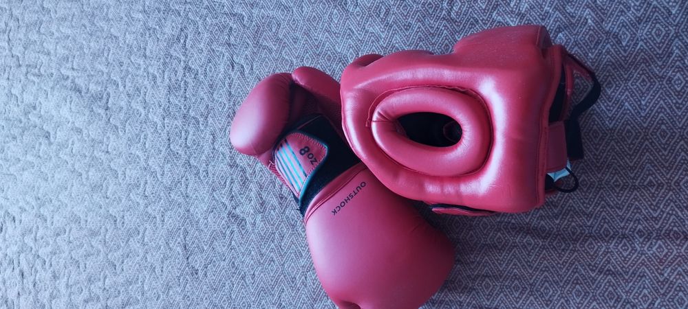 Capacete e luvas de boxe junior