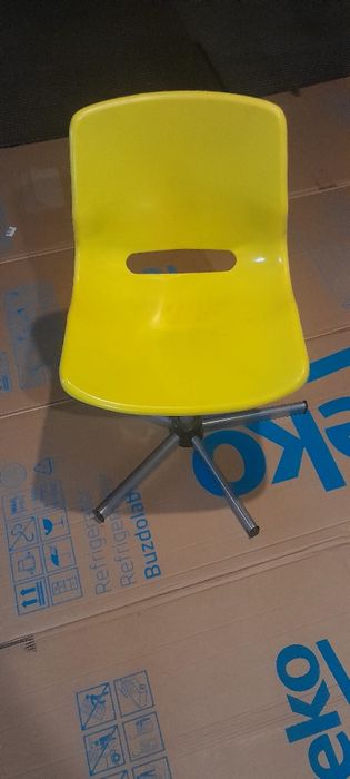 Крісла офісне...