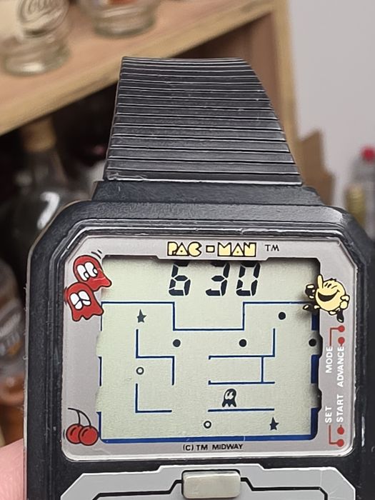 Pac-Man Nelsonic Game Watch 1982 -vintage LCD watch/game