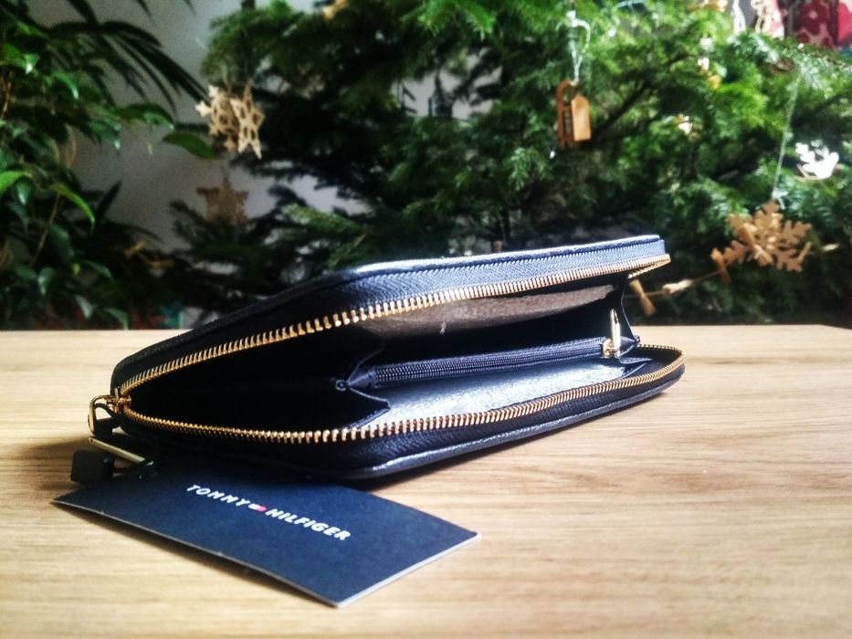 Piękny Duży portfel Tommy Hilfiger Nowy Oryginalny