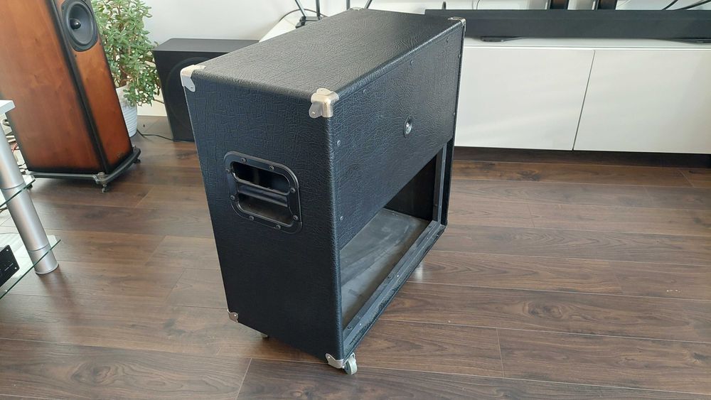 Obudowa kolumny gitarowej 4x10