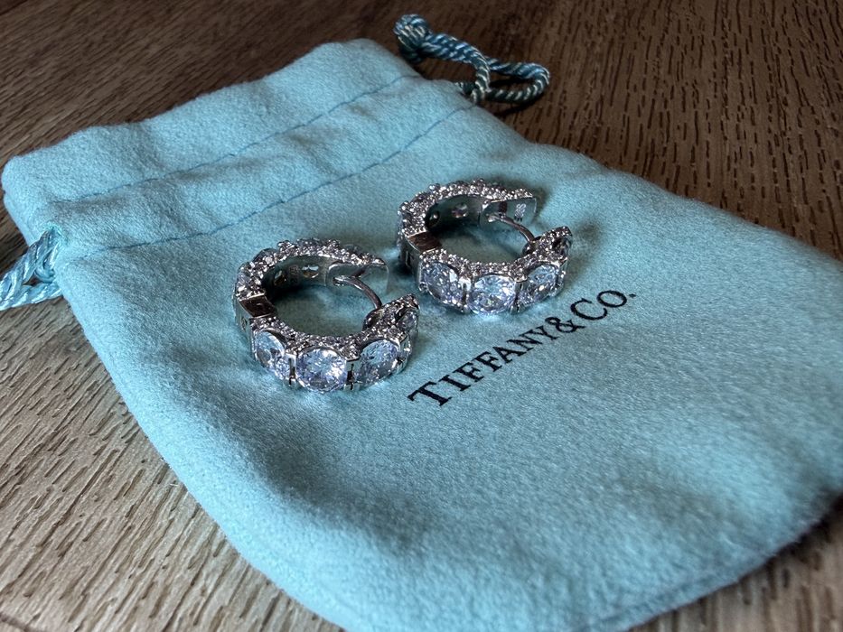Серебрянные серьги с камнями 925 проб+мешочек Tiffani в комплекте ,сережки серебро,срібні сережки з камінням фіаніти,срібло сережки срібні