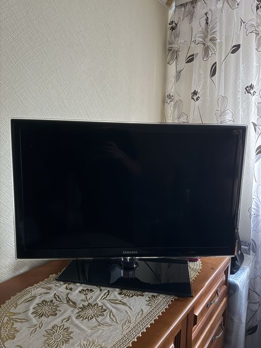 LED телевізор Samsung UE-32D5520RW