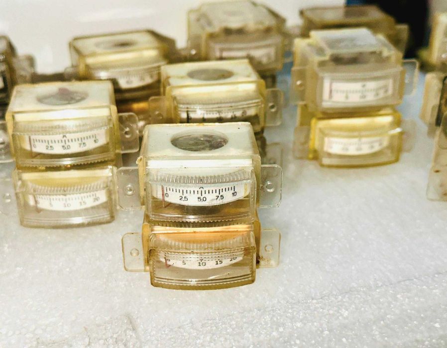 Індикатори 10A 20V головки для зарядного 2х3см амперметр вольтметр