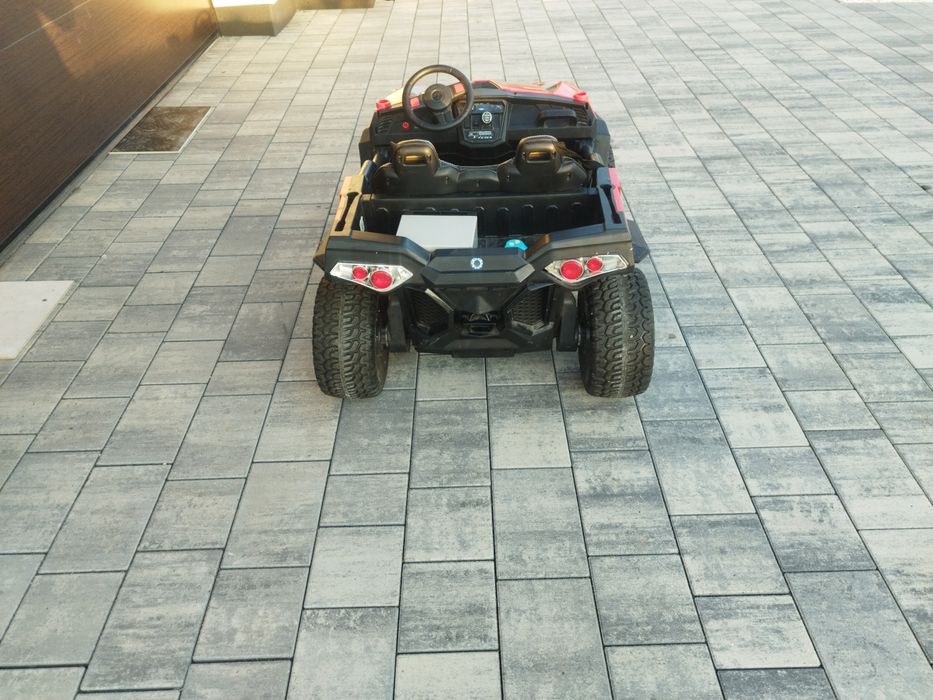 Auto na akumulator 4x4