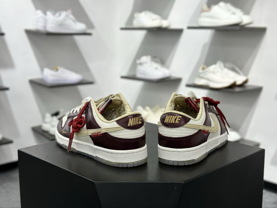 Жіночі Кроссовки Nike Dunk Low LV 36-40 розміру