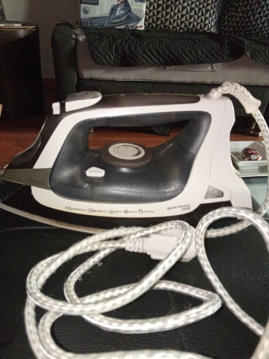 Ferro de passar Taurus