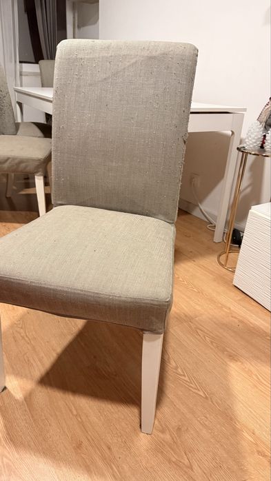 Mesa extensível / 4 cadeiras - Branca