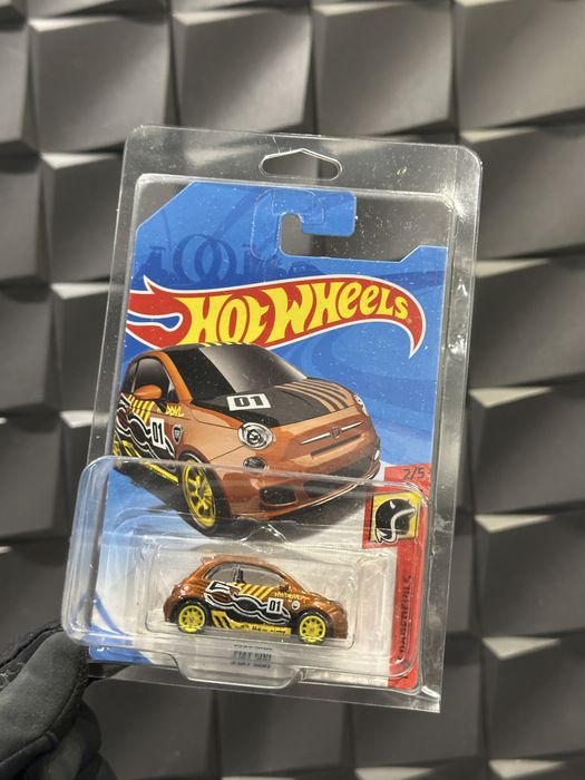 Hot wheels fiat 500 sth super treasure hunt