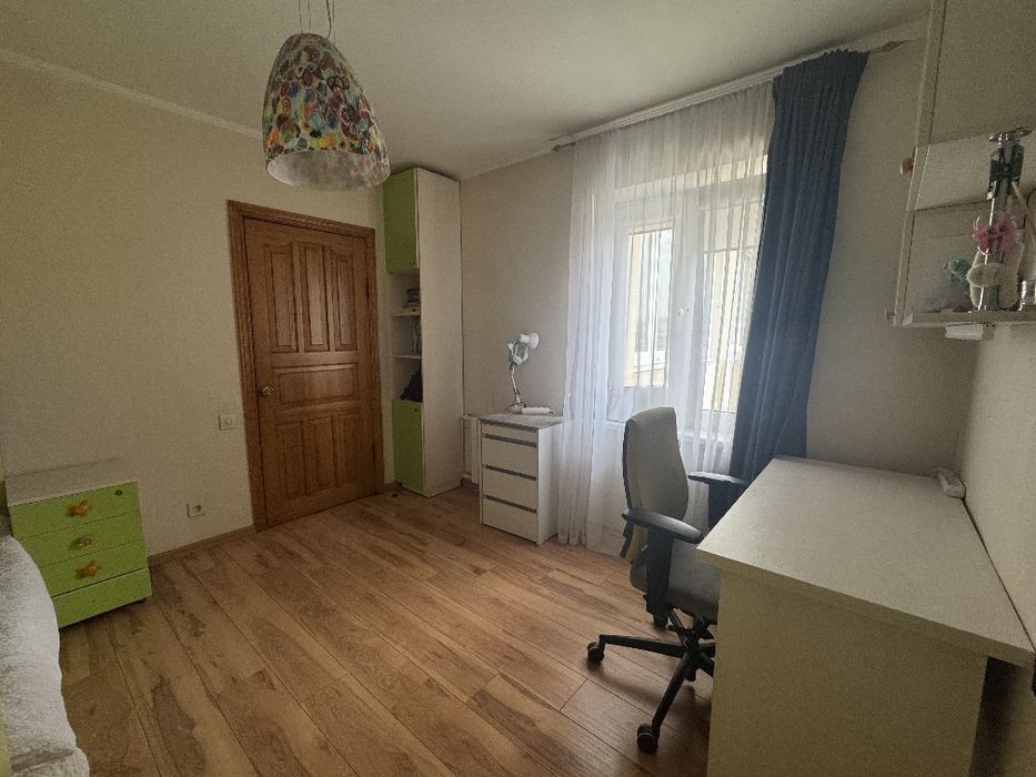 4-кім. Пр-т Григоренка Петра , Дарницький р-н  97 м. з ремонтом