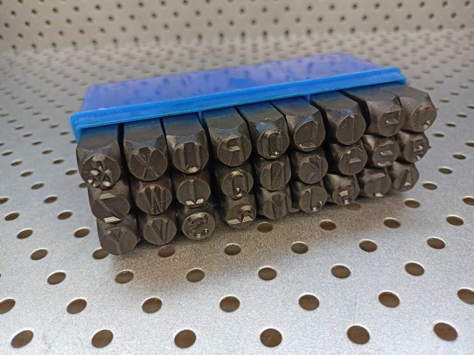 Numeratory znaczniki litery 10mm 27 elementów znaczniki 10mm