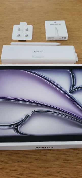APPLE iPad Air 11 - inch (M2) 2024 Gwiezdna Szarość
