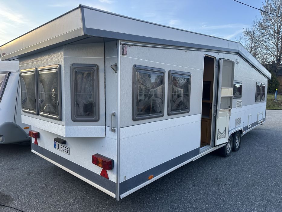 Hobby LandHaus 750, 2000 року кемпер, дім на колесах