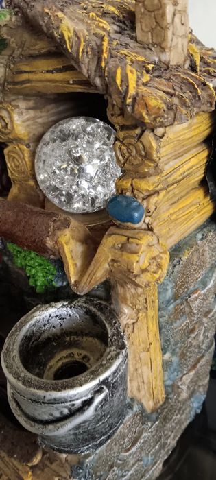 Fonte de Água Zen- em resina- ligação elétrica