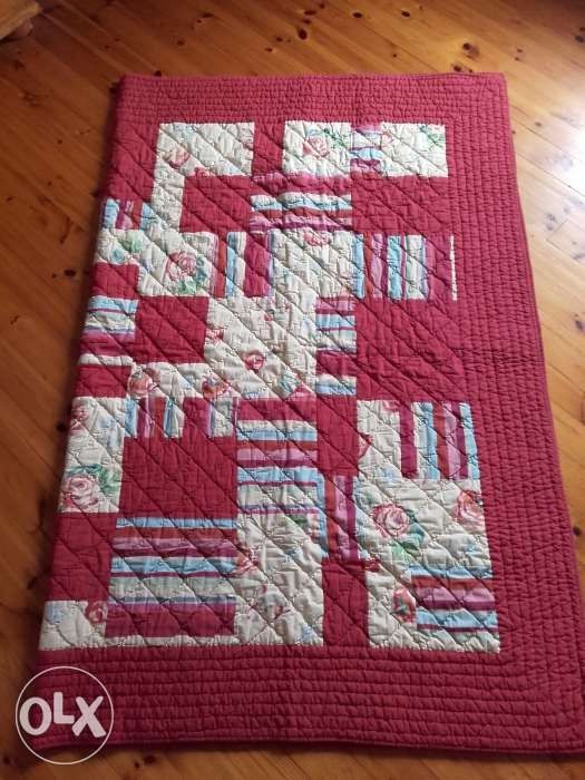 YVES DELORME czerwona w kwiaty róże narzuta na łóżko styl patchwork