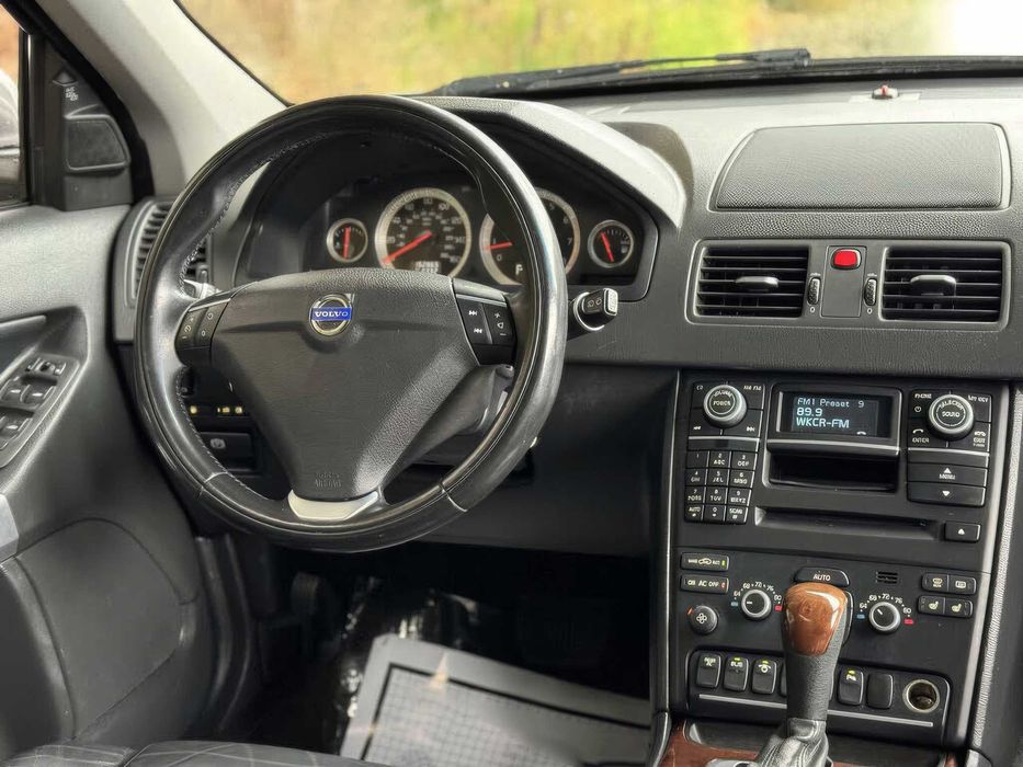 Volvo XC90 3.2      2014