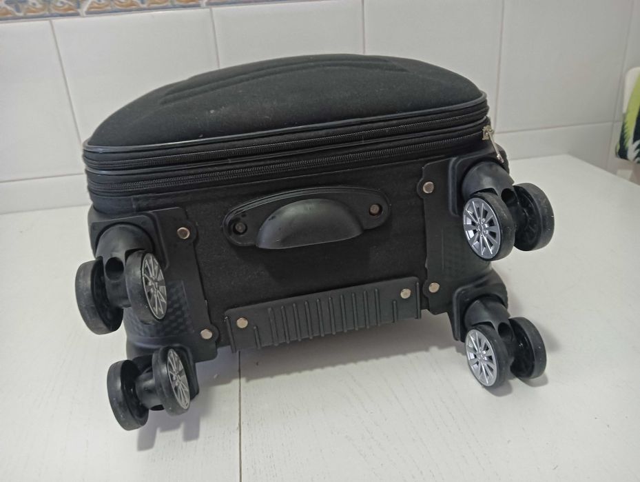 Mala viagem pequena Batiki World