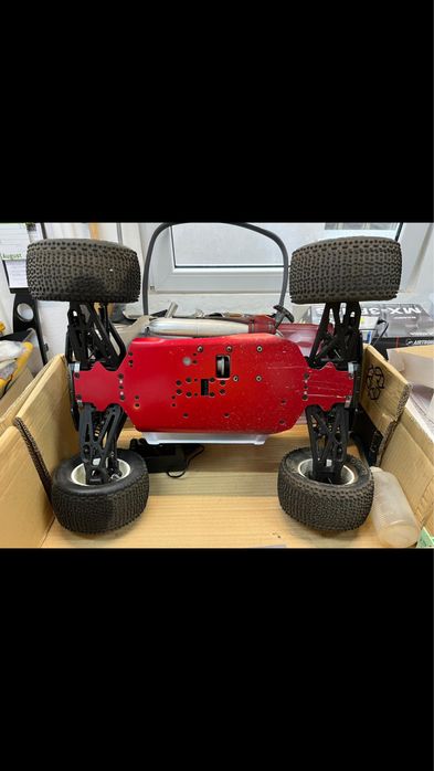 Truggy 1/8 Robitronic Mantis