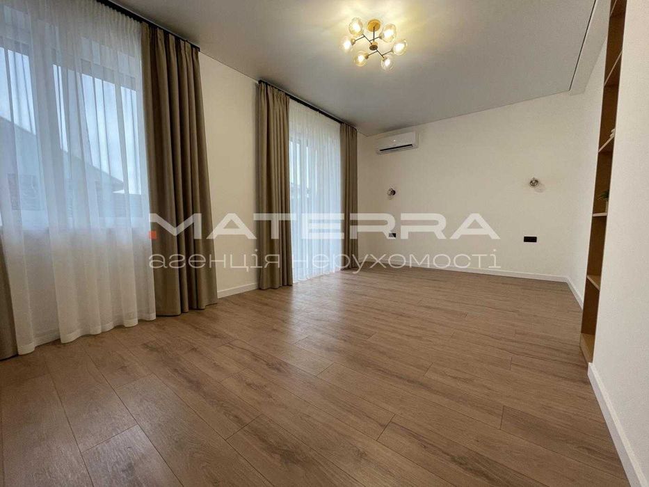 Іванковичі продаж будинку з ремонтом 114м2  на закритій території