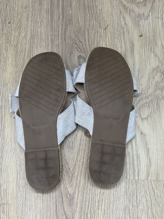 Damskie klapki, bezowe espadryle.