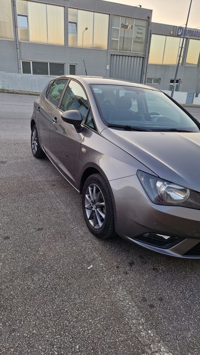 Seat ibiza 1.2 i-tech foto 3