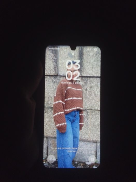 Vendo telemóvel novo