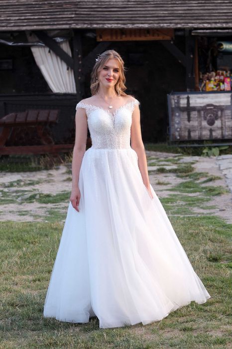 Весільна сукня айворі 46–48 р., стан ідеальний