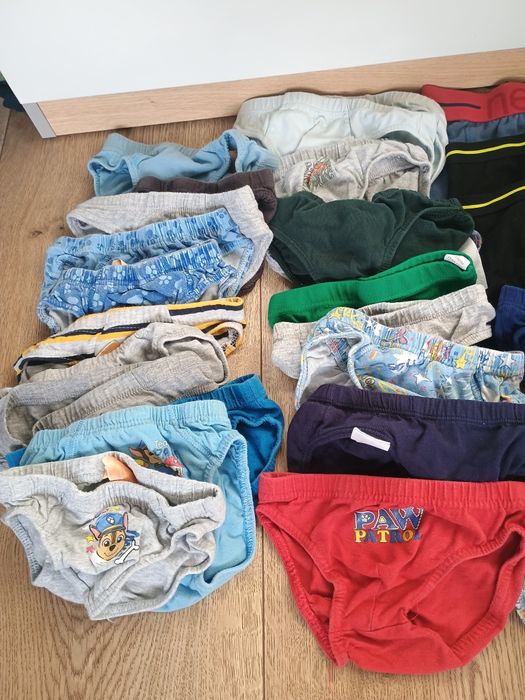 Zestaw majtek u skarpetek chłopięcych