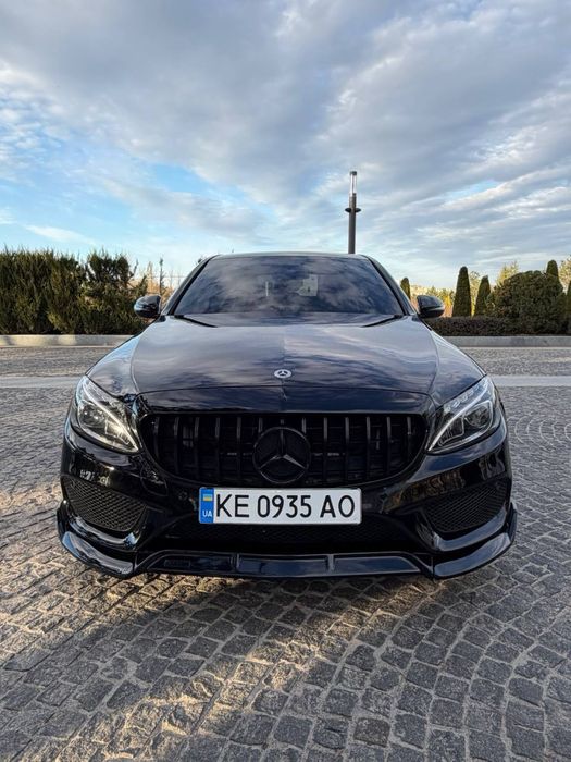 Продам Mercedes-Benz C300 2018 2.0